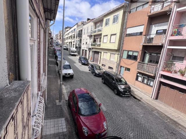 T1 rua do zambeze no Porto