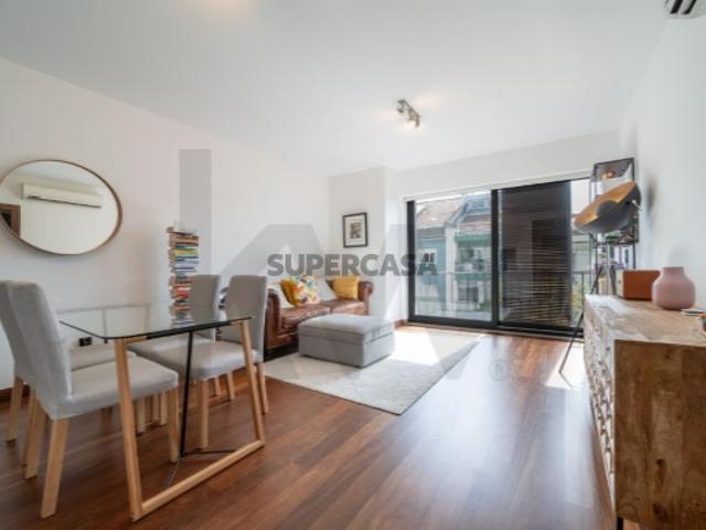 Apartamento T1 com 2 lugares de garagem a 5m da Av da Liberdade