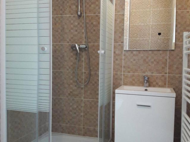 T1 situé au coeur des Essarts le Roi terrase 16 m²
