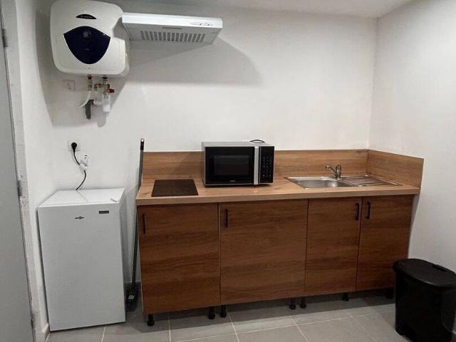 T1BIS MEUBLÉ 20m2 – BÉZIERS – PROCHE ALLÉES PAUL RIQUET – 460 € CC