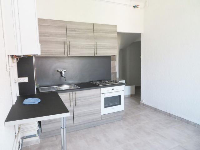 T1Bis, Rue des Quatrefages, 23m², 435€ H.C