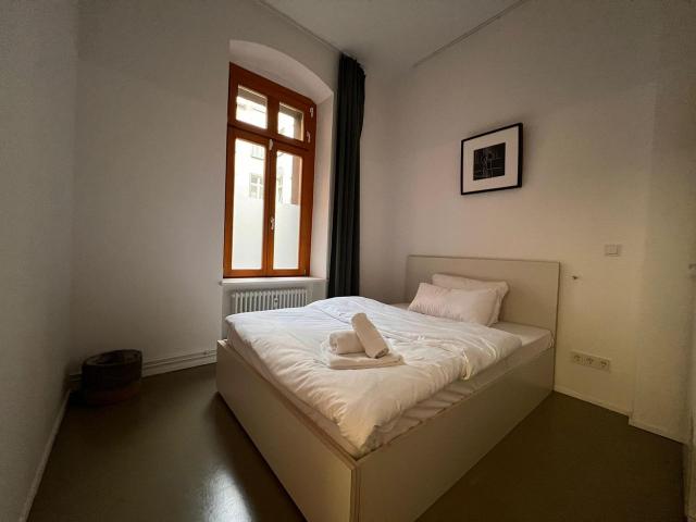 T201 Modern apartment in Friedrichshain, Berlin Amsterdam Apartments for Rent