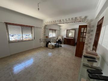 T2+1 Casal de São Bras, com arrecadação e Garagem!