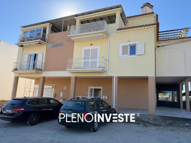 T2+1 Duplex com Terraço, Churrasqueira e Vista para a Serra da Arrábida