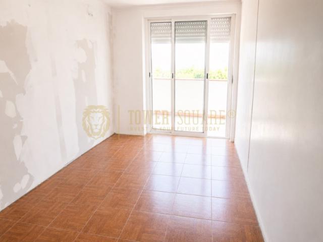 T2+1 Remodelação Total Excelente Localização no Forte da Casa