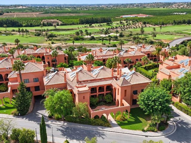 T2+1 Penthouse com terraço no telhado | Golfe Amendoeira Al. 140m² Alcantarilha e Pêra