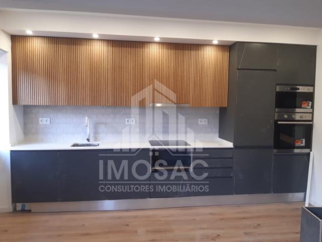 T2 Totalmente Remodelado na Venteira, Amadora