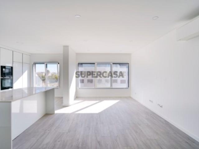 T2+2 Duplex Novo com Garagem e Varandas Urbanização Nossa Senhora da Atalaia, Montijo