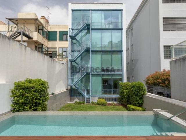 T4 ou T3 + 1 Duplex de Luxo perto do El Corte Inglês e da Gulbenkian com piscina