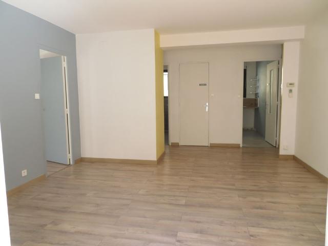 T2/3, 5, Rue Monjardin, Nîmes Centre, 52m², 530€ HC