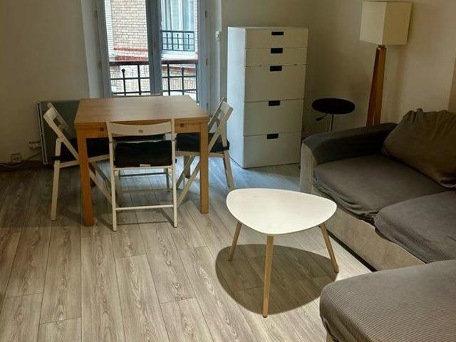 T2 / 40m² / Pereire Levallois RER C