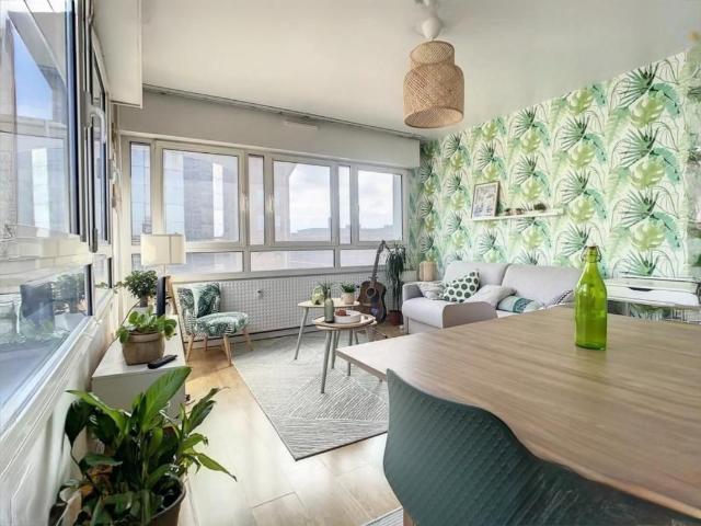 T2 45 m² ultra lumineux – 5ᵉ étage avec vue dégagée – Lille Centre Gare + garage possible