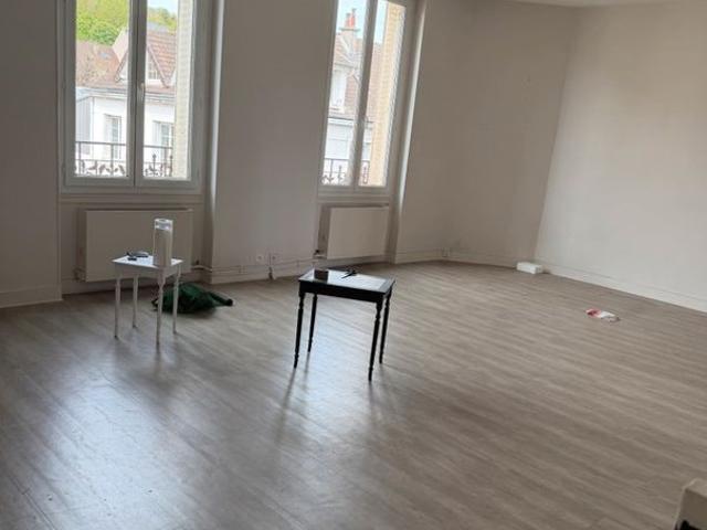 T2 / 57m² / Etampes RER C