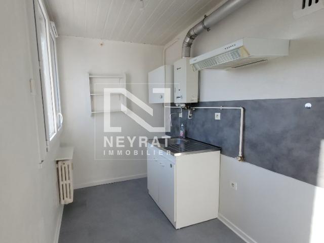 T2 56 C RUE DES LIEUTENANTS CHAUVEAU 71 100 CHALON SUR SAONE
