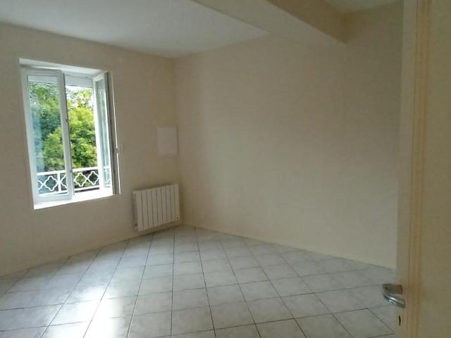 T2 1er étage RUE GUILLOUX 69230, Saint genis laval