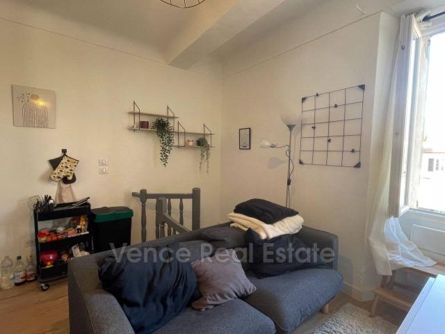 T2 23 m² en duplex centre ville Vence