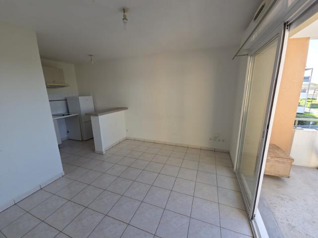 T2 33m2 avec balcon et piscine