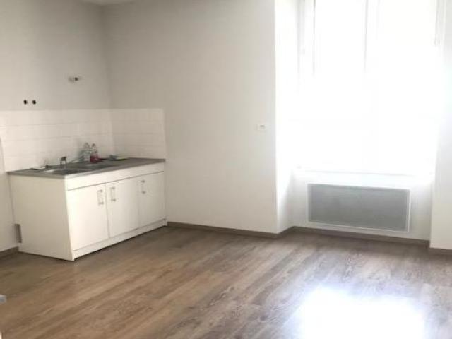 T2 31 rue Marceau OULLINS Découvrez ce bel appartement.