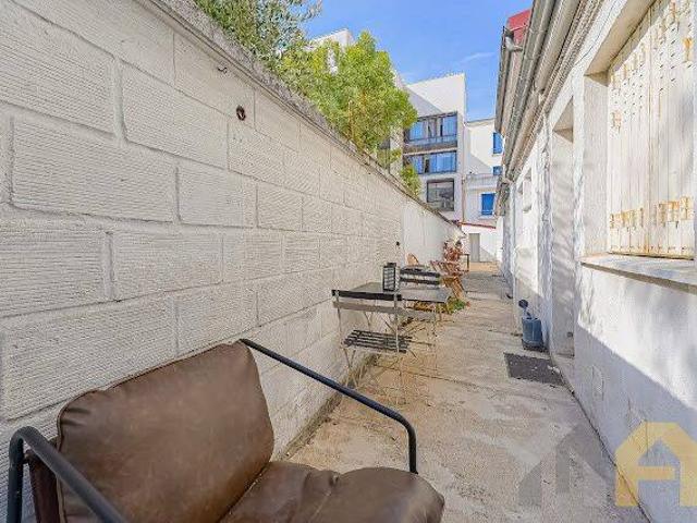 T2 terrasse Rue Boileau