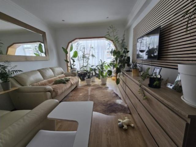 T2 totalmente remodelado, com 70m² Casal Gouveia
