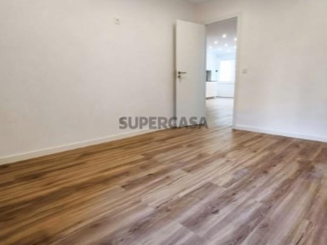 T2 Totalmente Remodelado | Brandoa, Amadora