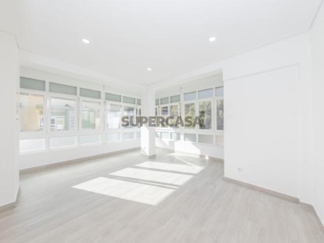 T2 TOTALMENTE REMODELADO | DAFUNDO CRUZ QUEBRADA | 80 m² | ELEVADOR