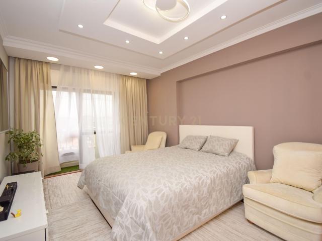 Apartamento T2 renovado em São Marcos, com vista para a cidade e excelente localização
