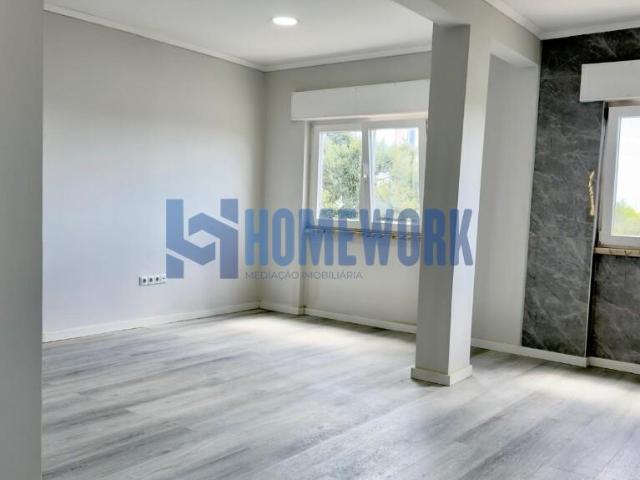 T2 Totalmente Remodelado em Setubal| Pronto a Habitar