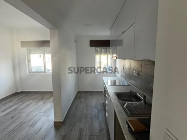 T2 totalmente remodelado na Baixa da Banheira Vista Rio