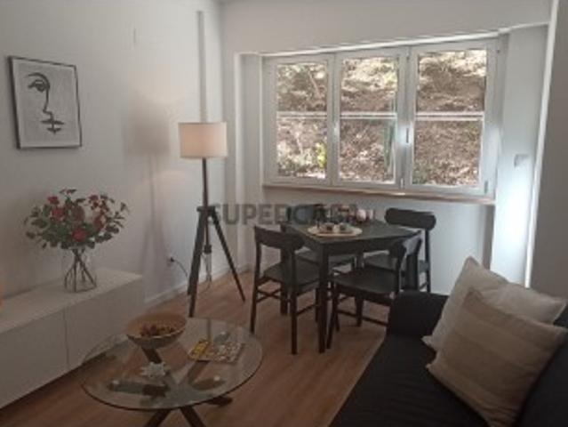 T2 TOTALMENTE REMODELADO NA RUA DR. JOÃO DE BARROS BENFICA HOME STAGING