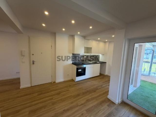 T2 Totalmente Remodelado Queluz