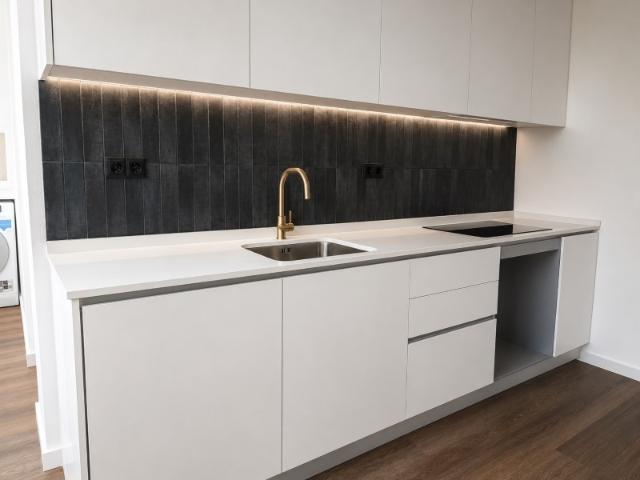 T2 totalmente remodelado | Último piso | Venteira Amadora