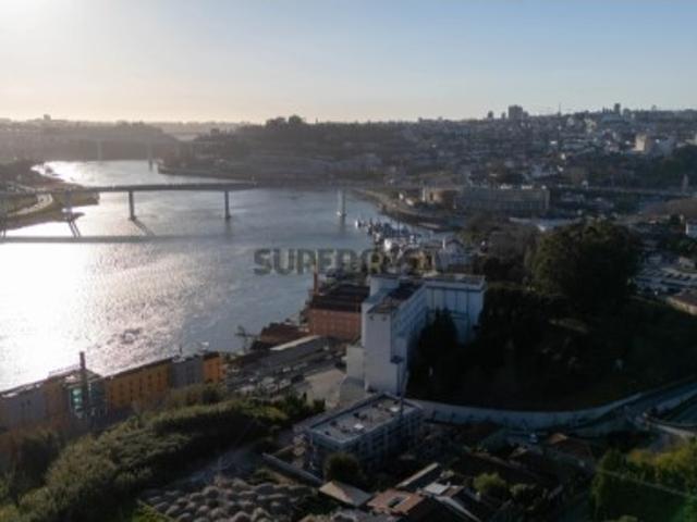 Apartamento T2 Premium com Terraço Único de 277m²
