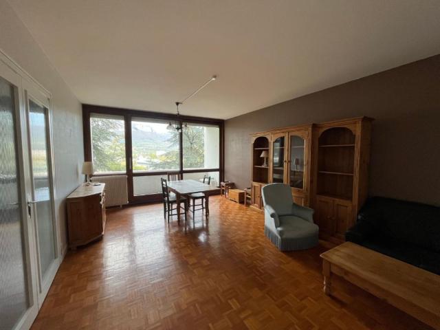 T2 à Chambéry 73000, 2 pièces, de 69m² à 735 €