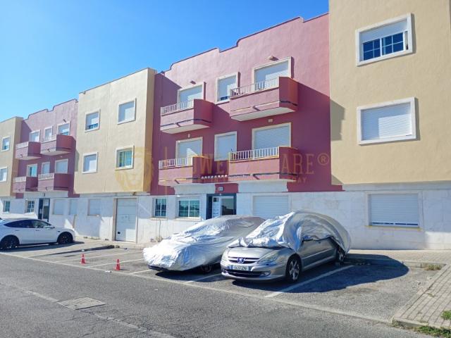 T2 A venda na Amadora com garagem e logradouro