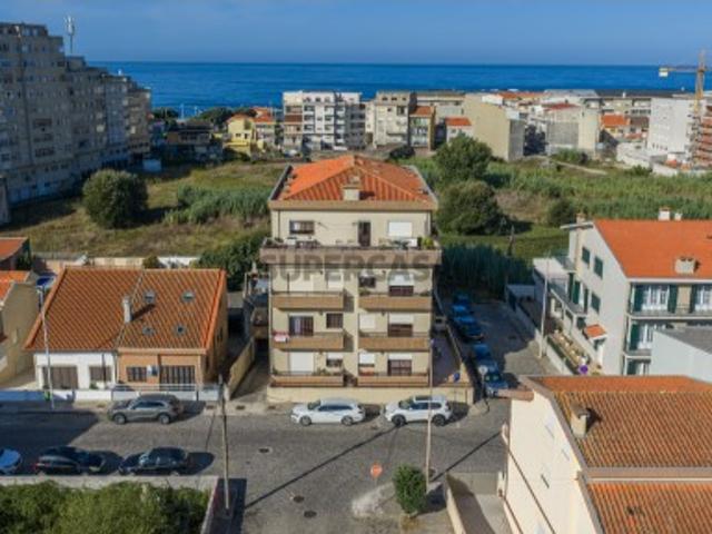 T2 a 400 metros da praia com varanda e garagem box | Caxinas, Vila do Conde