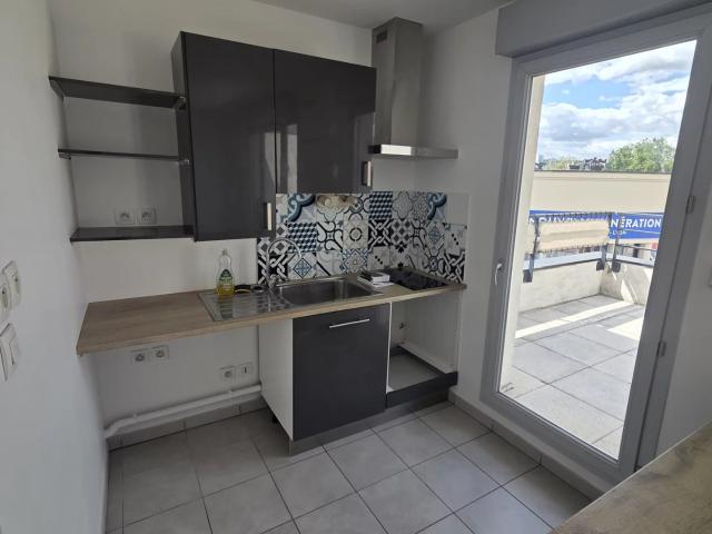 T2 attique terrasse & garage