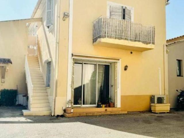 T2 AU CALME AVEC PARKING PRIVATIF, PROCHE ARSENAL ET AXES AUTORO