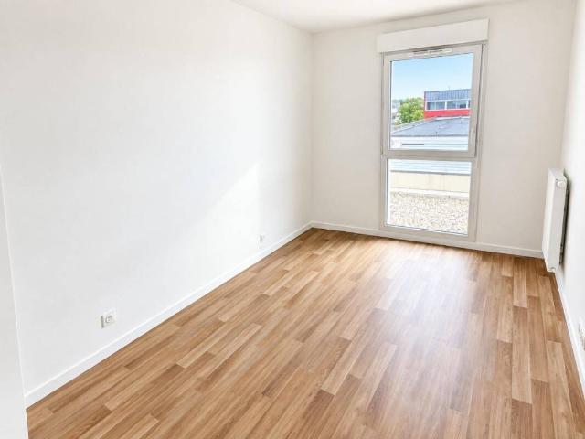 T2 avec balcon et parking à Lormont