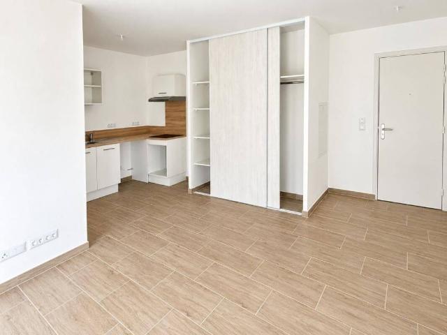 T2 avec balcon et parking à MONTEUX