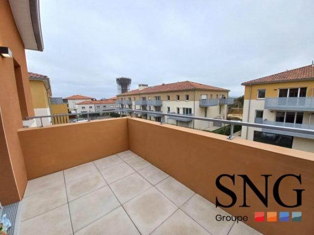 T2 AVEC BALCON ET PARKING DOUBLE