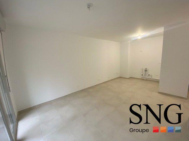 T2 AVEC BALCON + PARKING