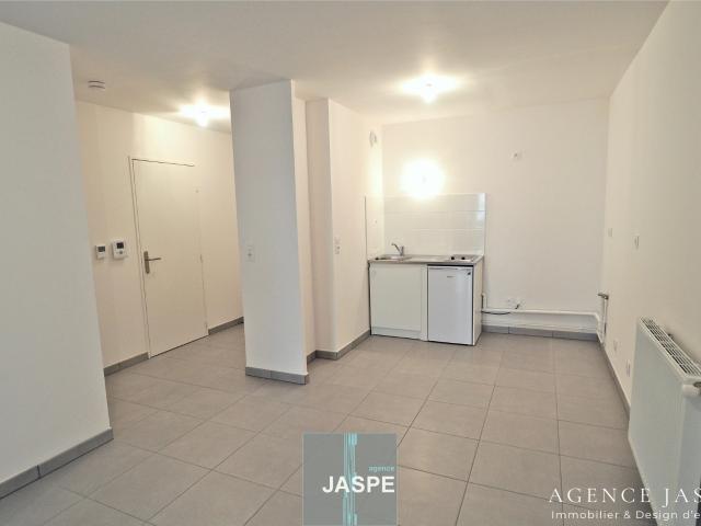 T2 avec loggia à proximité de la gare de Chateaucreux