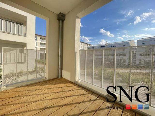 T2 AVEC LOGGIA ET PARKING COUVERT