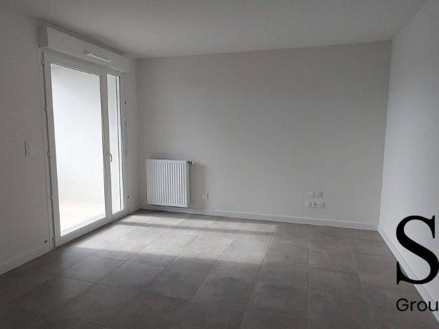 T2 AVEC LOGGIA + PARKING COUVERT