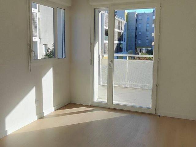 T2 AVEC LOGGIA + PARKING COUVERT