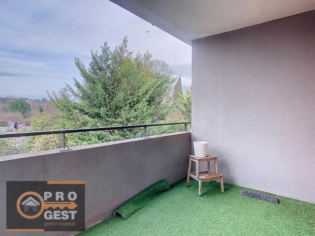 T2 avec terrasse et garage résidence récente Quartier des Aubes