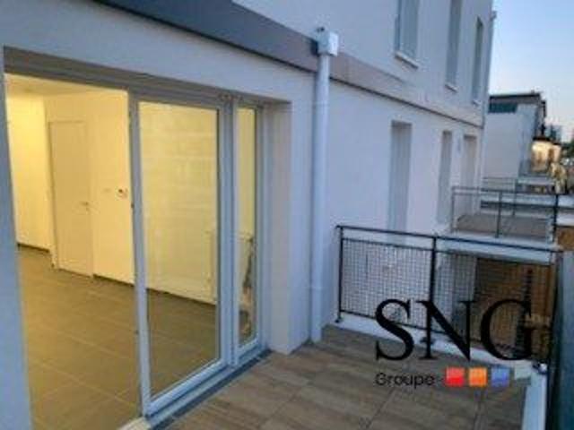 T2 AVEC TERRASSE ET PARKING