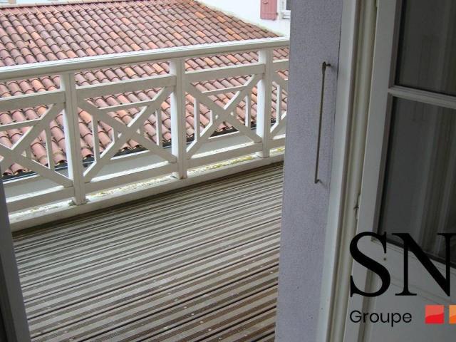 T2 AVEC TERRASSE ET PARKING