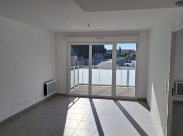 T2 AVEC TERRASSE ET PKG